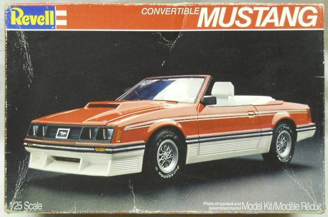 Revell 1/25 1980s Ford Mustang Cabrio Convertible, 7324 plastic model kit